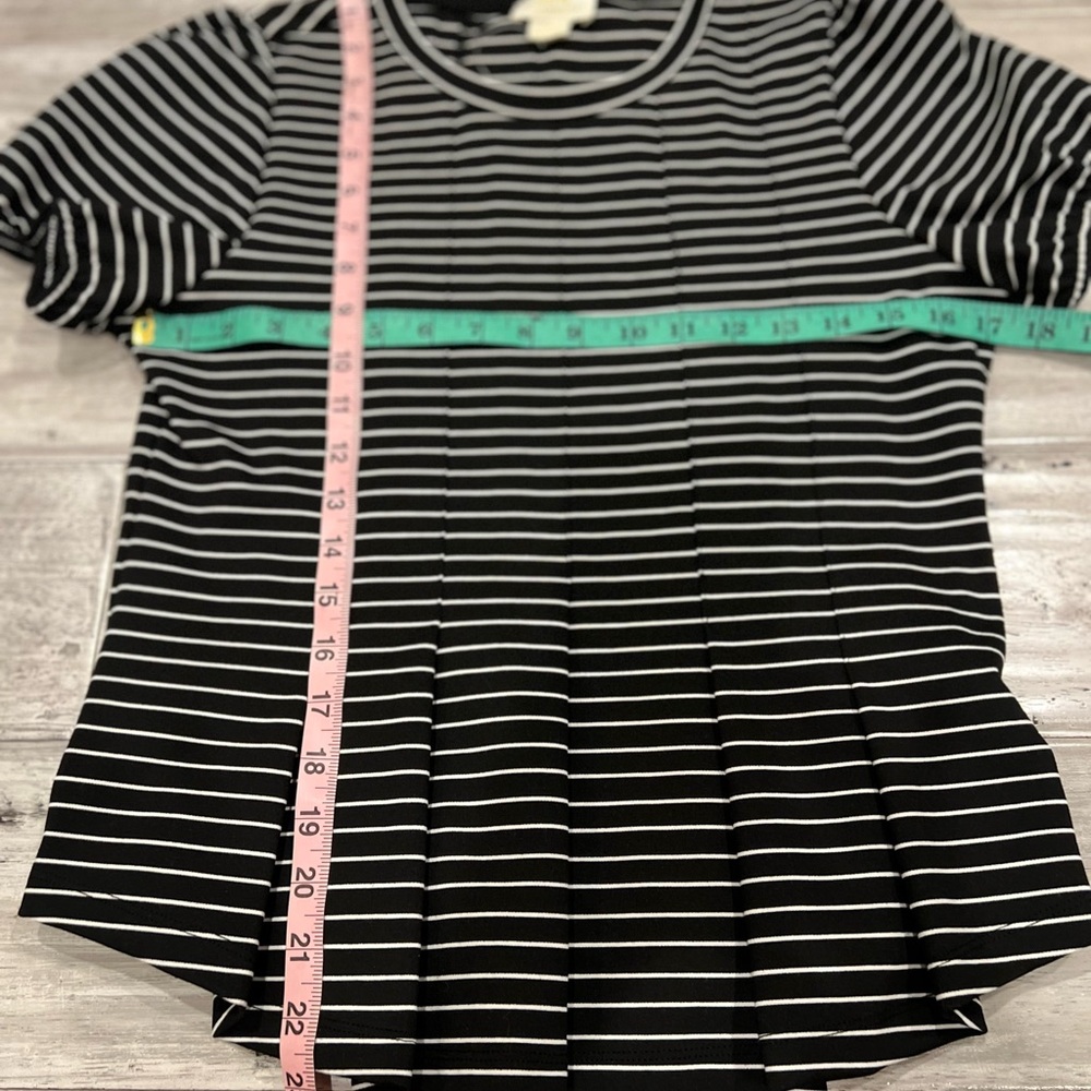 Anthropologie Maeve Black and White Fitted Ribbed Short Sleeve Tee - Picture 8 of 8